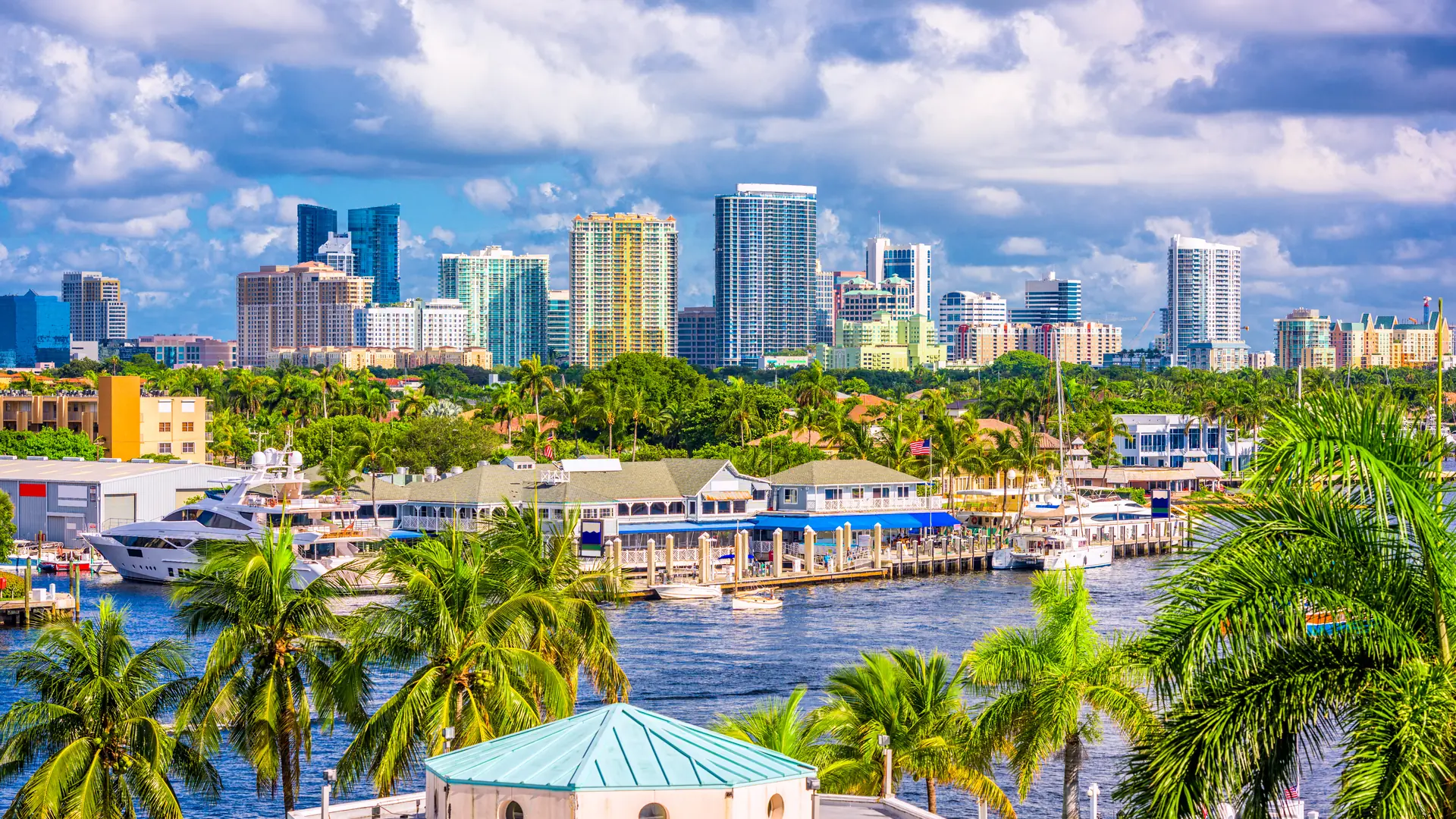Fort Lauderdale, Florida, USA skyline.