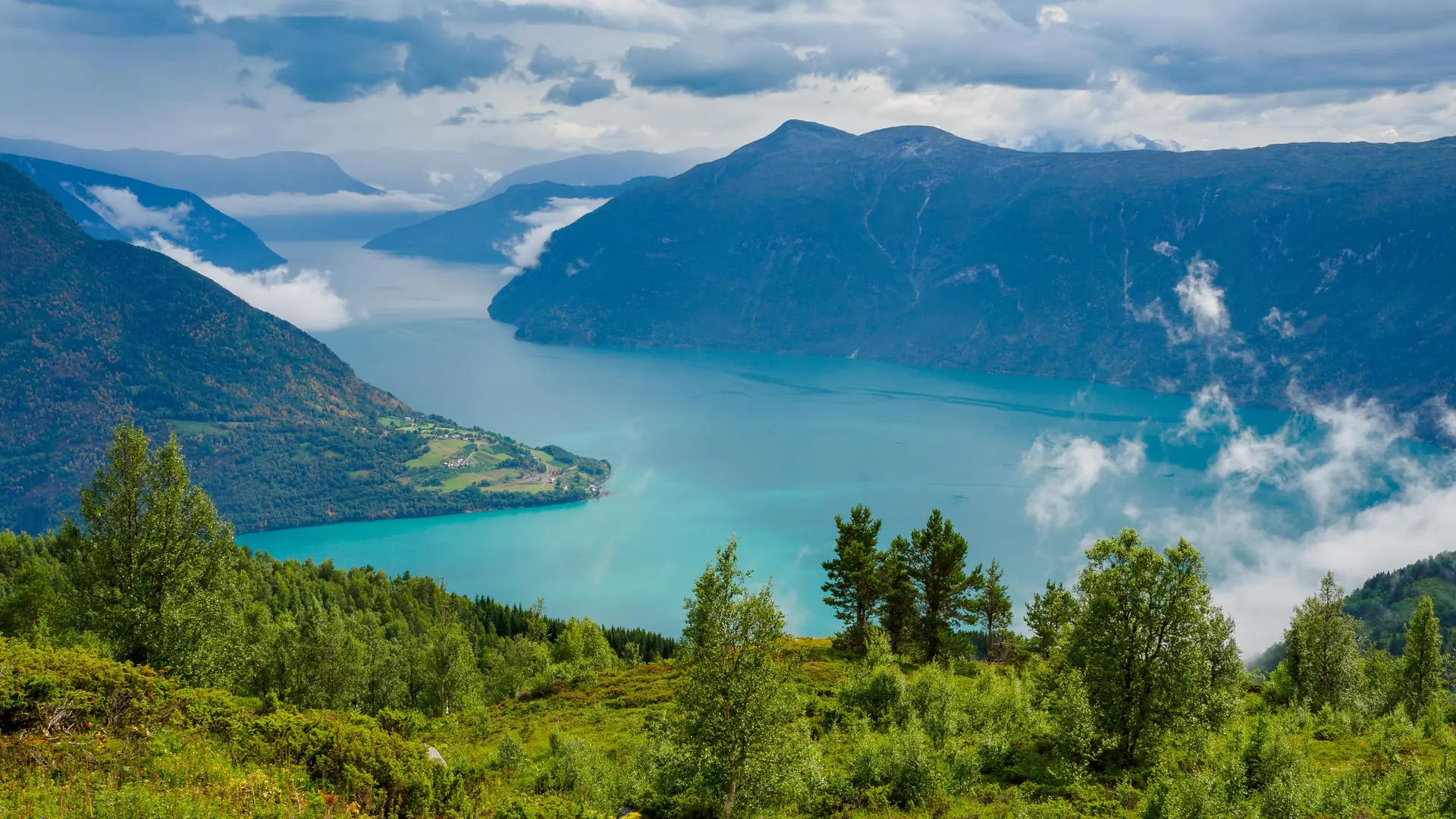 Lustrafjorden, Norway