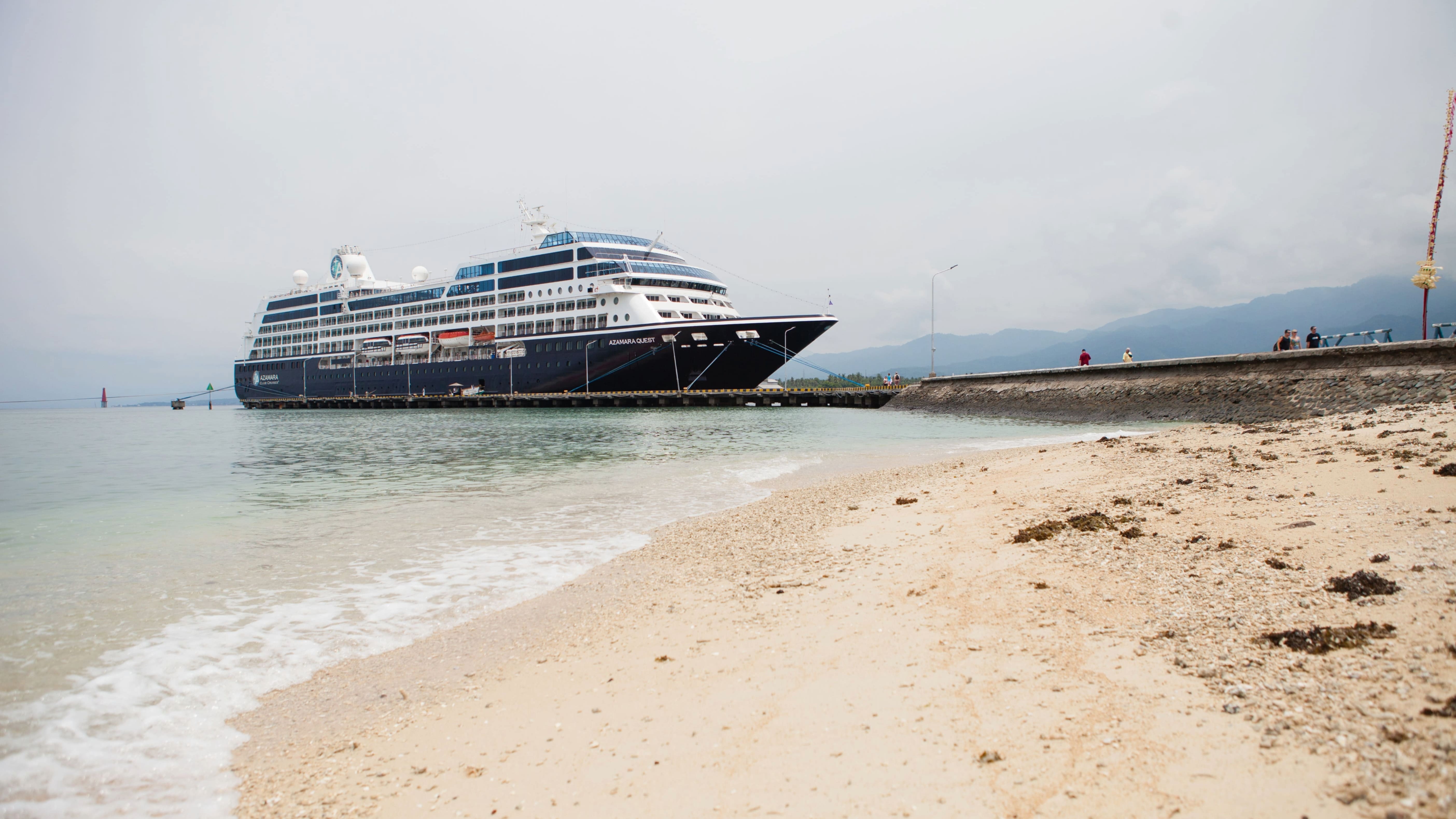 325: Azamara Quest