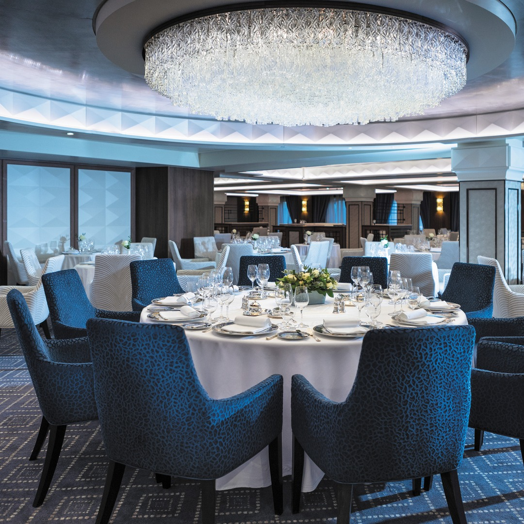 Elegant dining seating