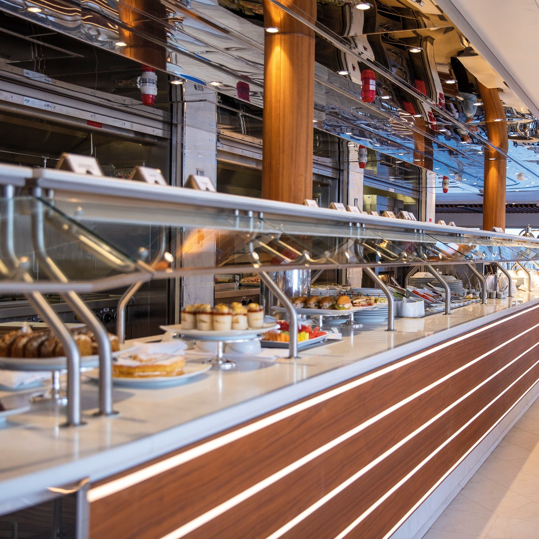 Pool grill buffet