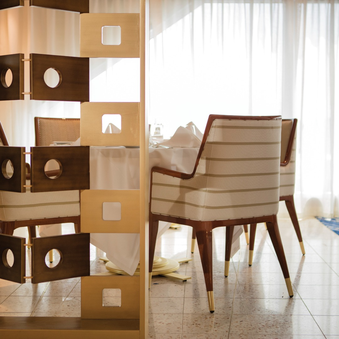 Casual dining furniture